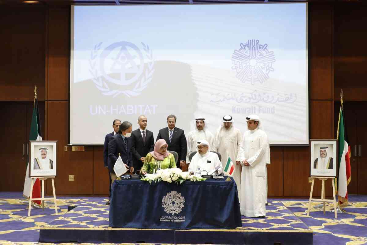 SIGNING A GRANT AGREEMENT ALLOCATED FOR FINANCING THE IMPROVED RESILIENCE TO TRANSBOUNDARY SAND AND DUST STORMS IN KUWAIT AND IRAQ PROJECT