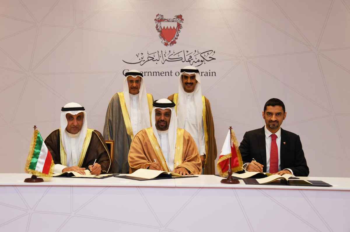 توقيع إتفاقية قرض للإسهام في مشروع تطوير شبكات نقل الكهرباء  جهد 400 كيلوفولت ( برنامج التوازن المالي )